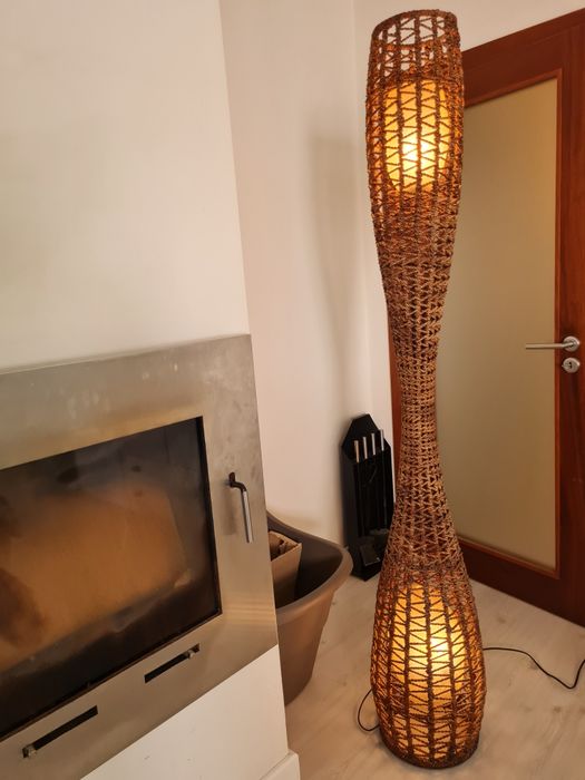 Candeeiro de pé  castanho