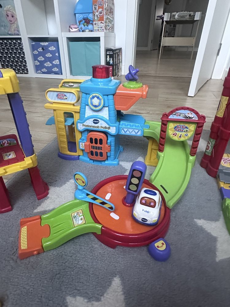 Garaż vtech , policja