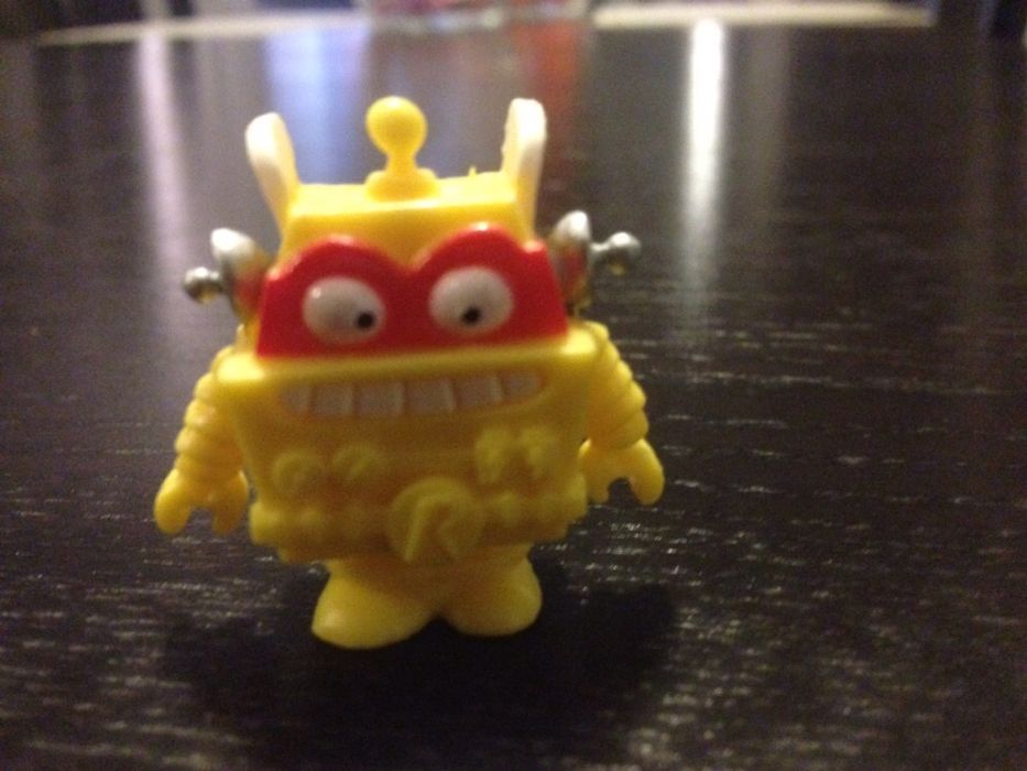 SUPER ZINGS 7 figurek+domek,nowe,nieużywane