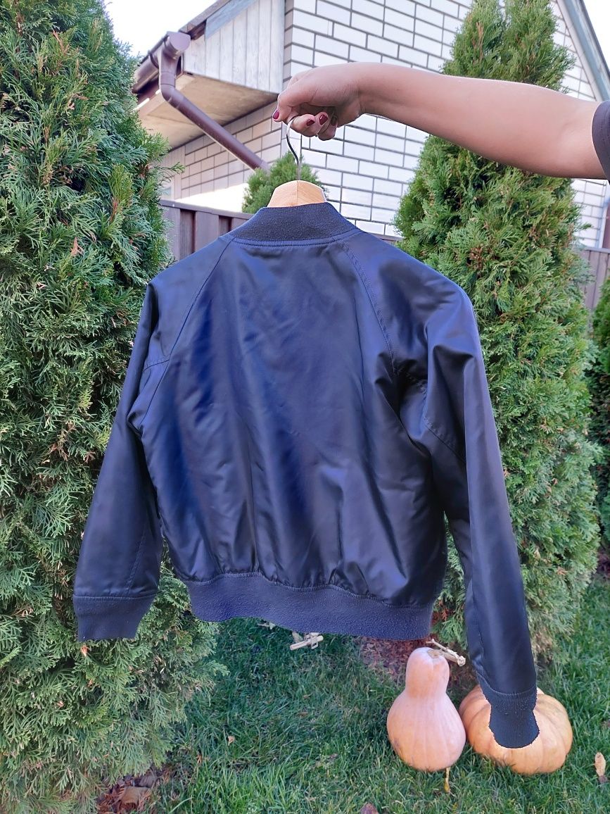Демісезонна дитячя куртка