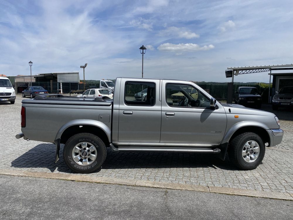 Nissan navara 2,5 td