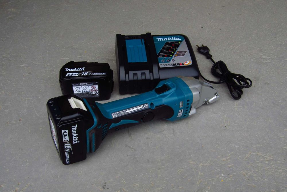 Nożyce do blachy akumulatorowe Makita DJS161  Made in Japan