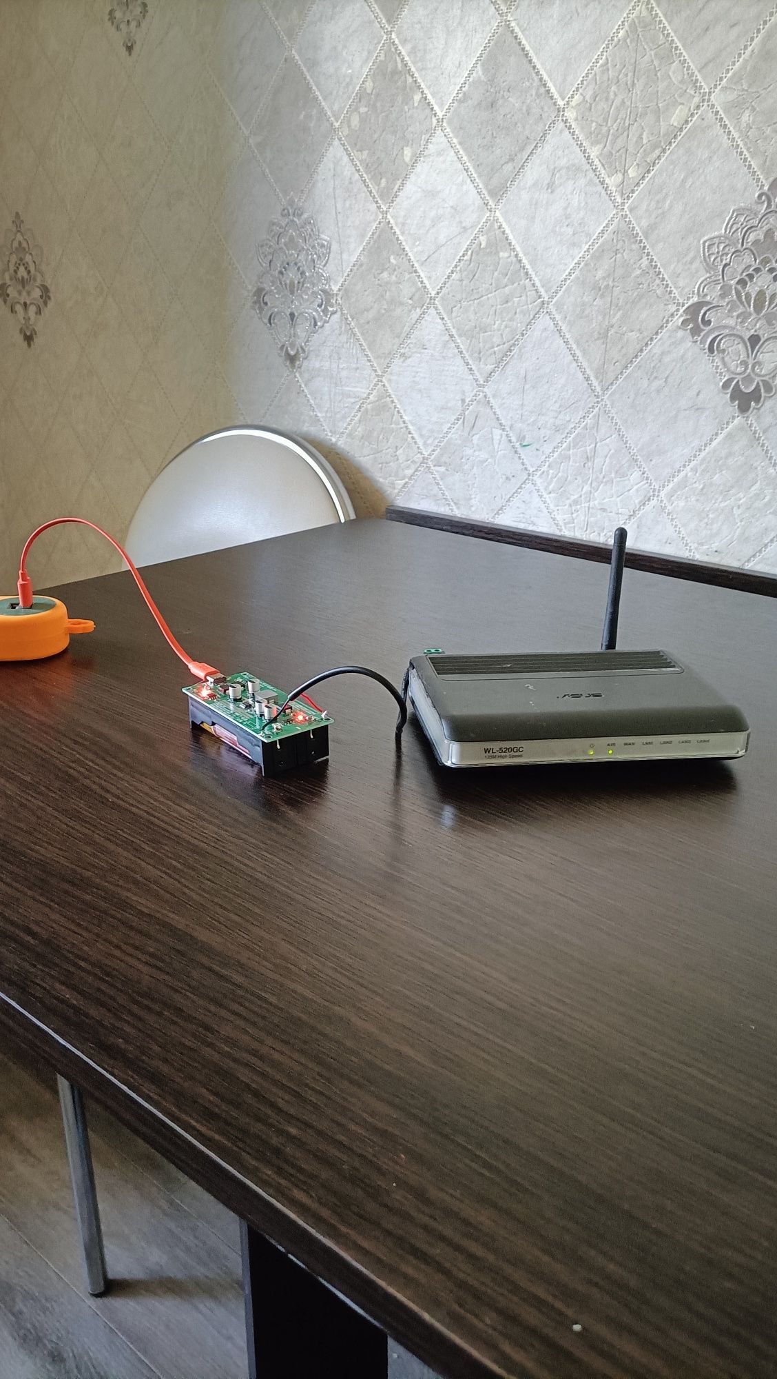 UPS, безперебійник, резервне живлення для wifi роутера, модема