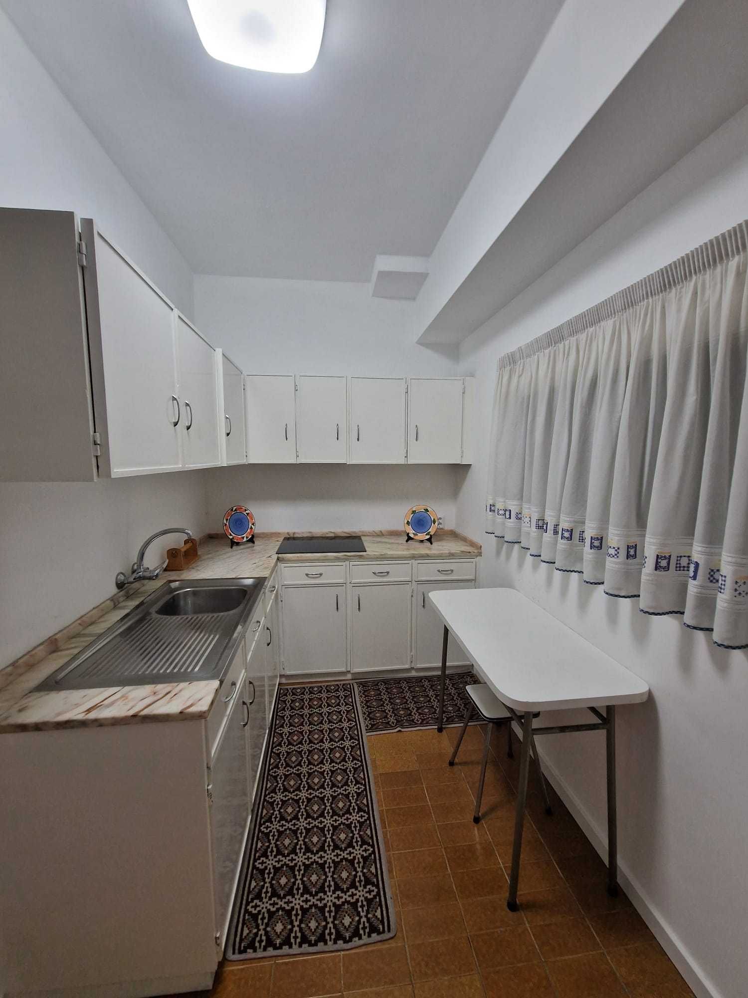 Arrendo Apartamento com vista para o mar, mobilado. Póvoa de Varzim
