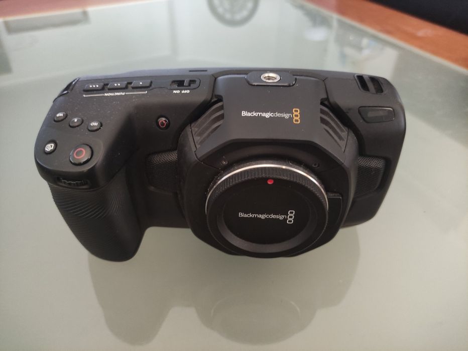 Kit Blackmagic pocket cinema camera 4K (quase perfeito)