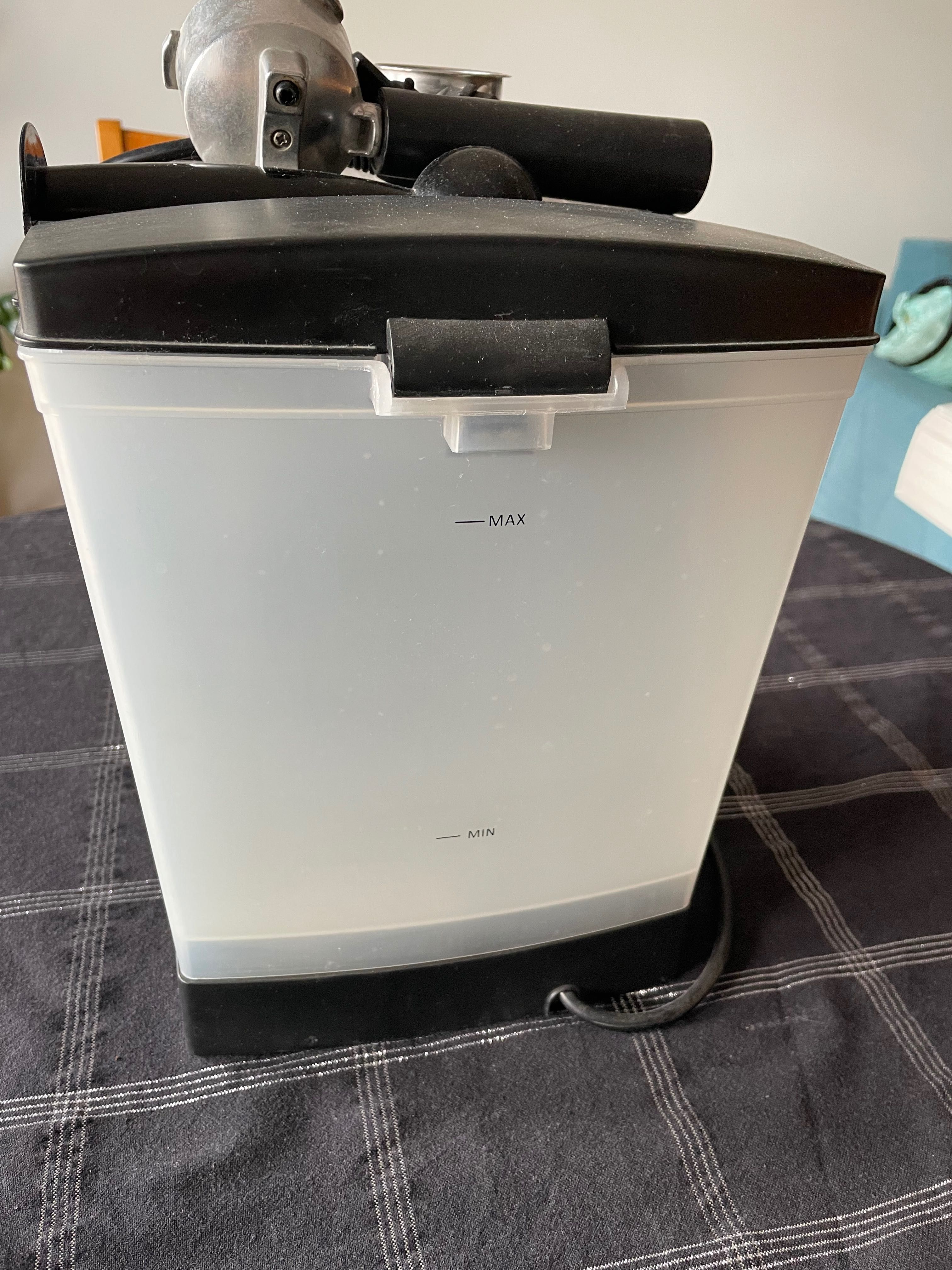 Sprzedam expres Blaupunkt CMP301