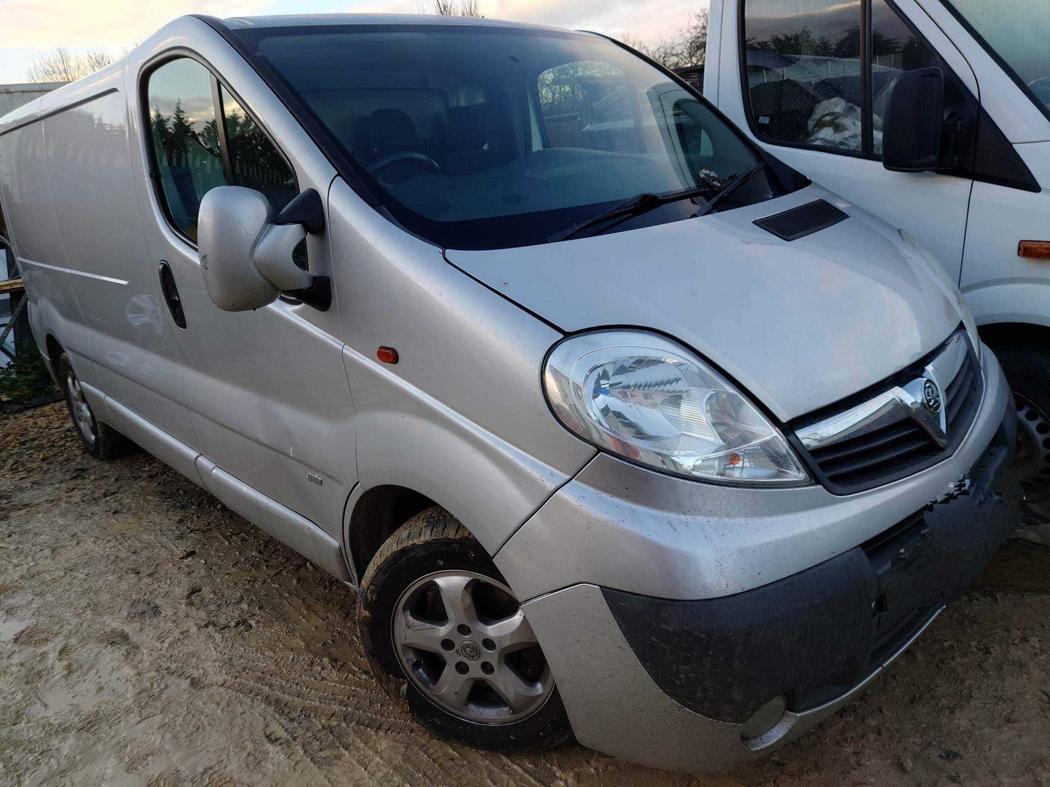 Renault Trafic Vivaro OD31 kompletny przód błotnik maska zderzak
ted69