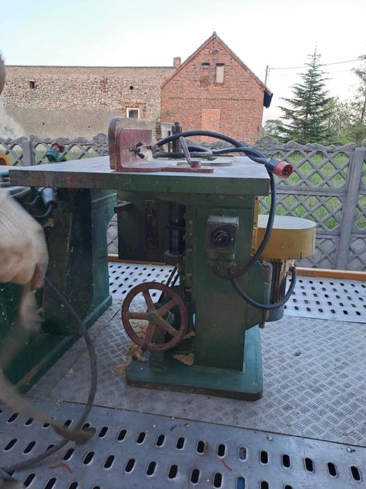 Frezarka dolnowrzecionowa