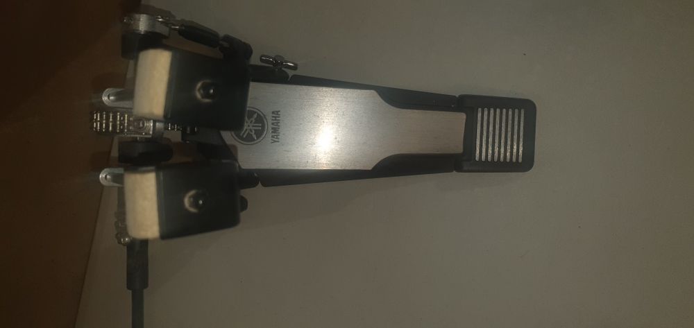 Vendo pedal duplo  Yamaha DFP9500C