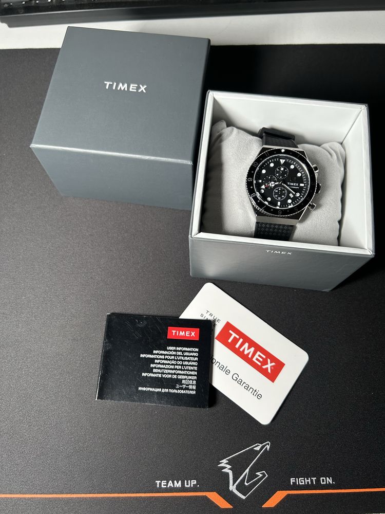 Zegarek Timex Q Three Time Zone Chronograph