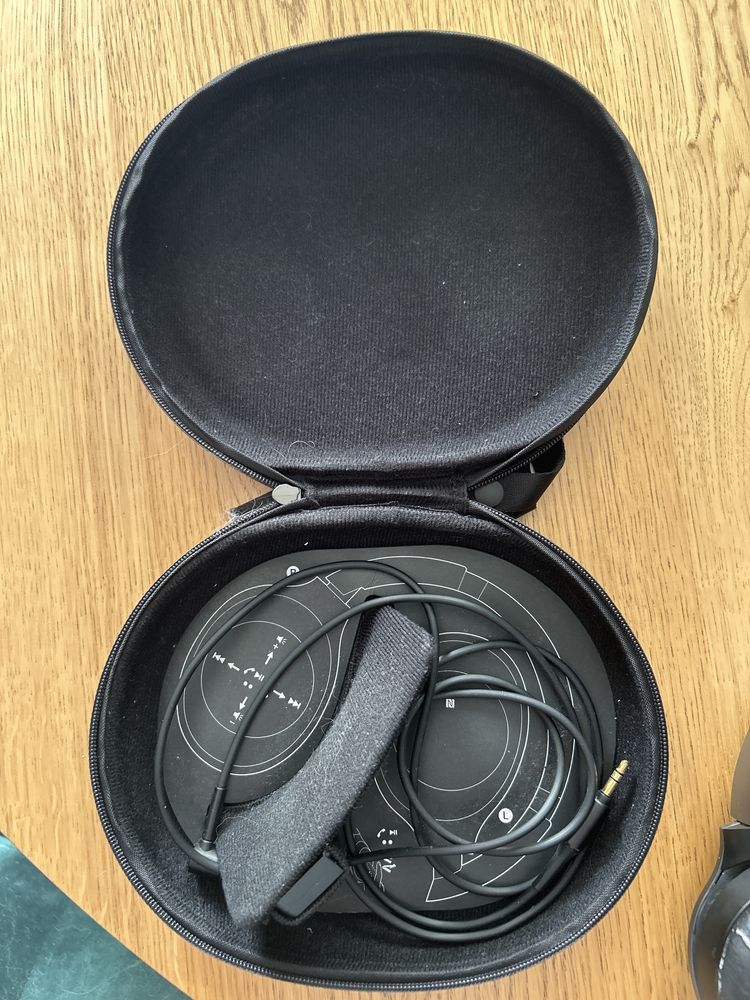 SONY WH-1000XM2 - aktywna redukcja szumu (noise cancelling)