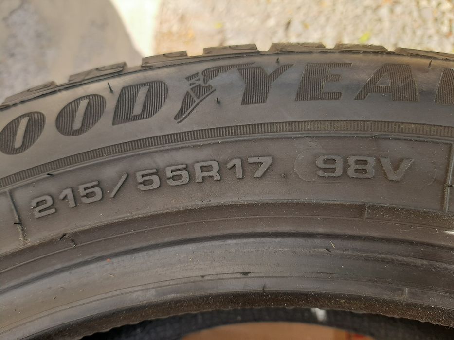 Шини 215 55 17 Goodyear