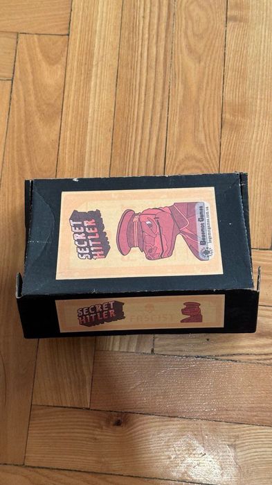 Настільна гра секретний Гітлер Secret Hitler