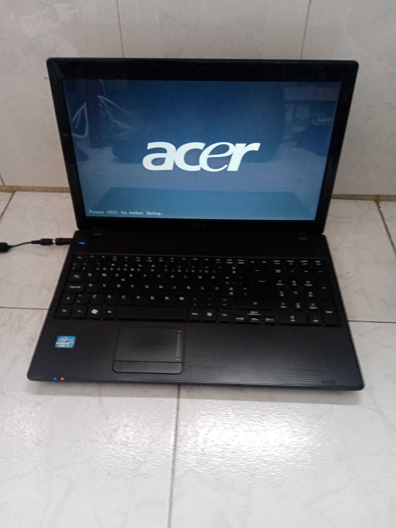 Portátil i3 Acer Aspire 5742