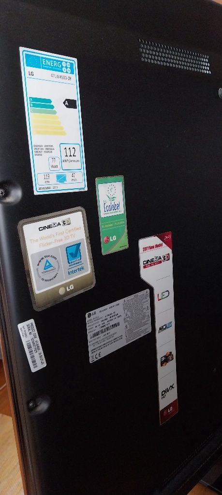 Televisão LG com comando incluído