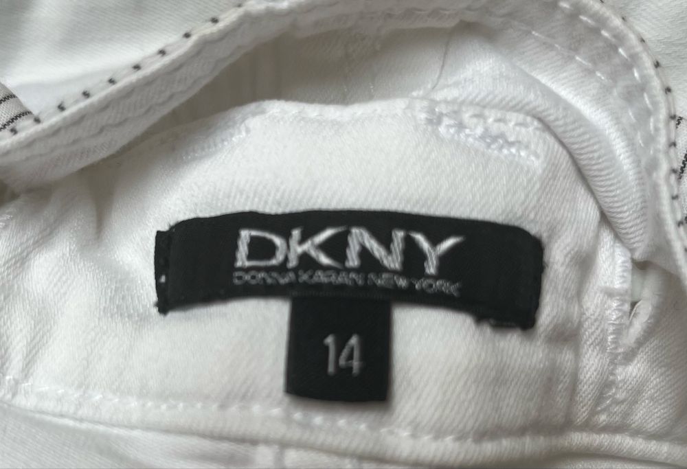 Białe ogrodniczki jeans  DKNY r. XS