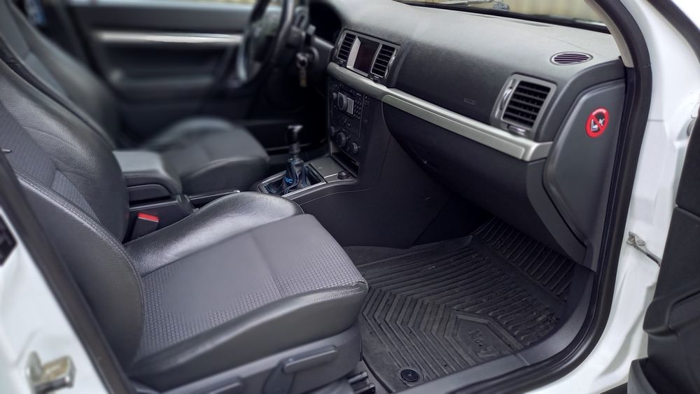 Okazja!OPC LINE Vectra ! 1.8+Gaz!2008r!215 tys przeb!Po duzym servisie