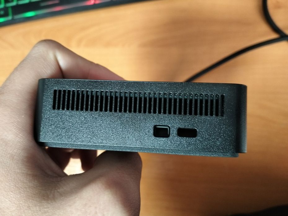 Док станція Dell