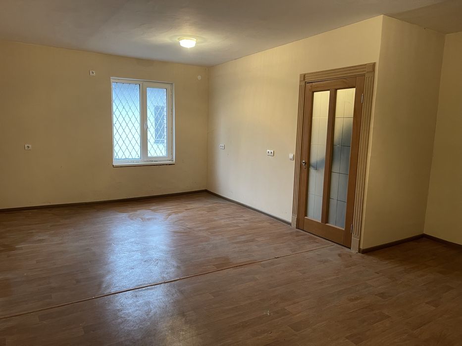 Здам в оренду гараж (2 поверхи, Позняки)