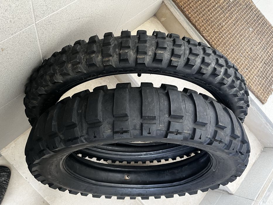 Pneus pirelli off road