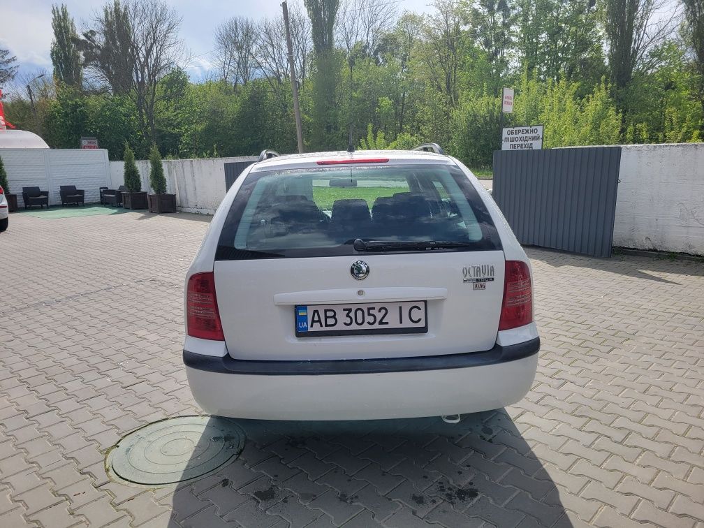 Skoda Oktavia tour 1.8 turbo