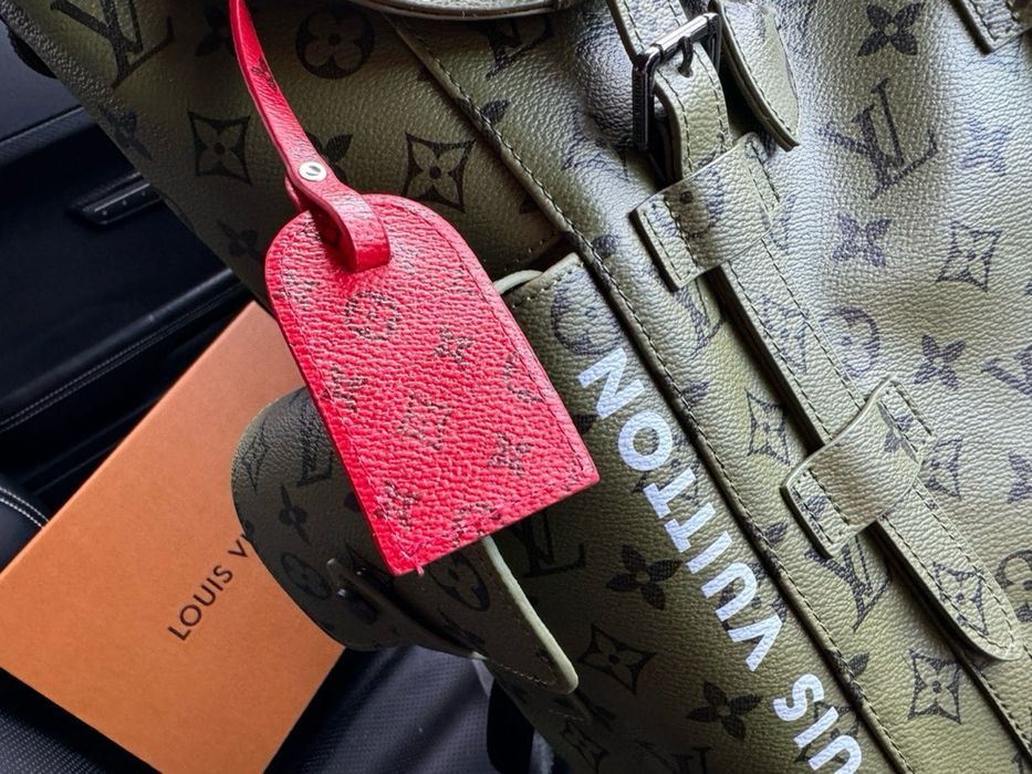Рюкзак Louis Vuitton хаки зеленый Christopher мужской кожаный