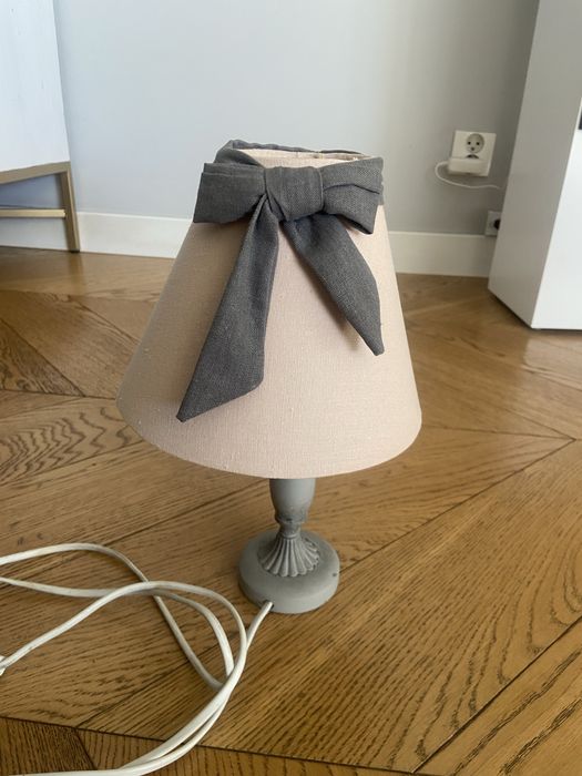 Lampka nocna stołowa