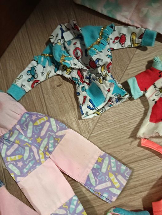 Ubrania dla lalki Barbie ciuszki + pościel