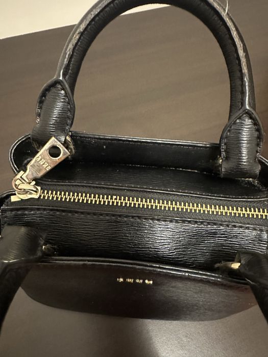 Продаж шкіряної сумки DKNY