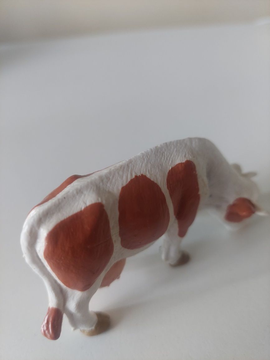 Krowa  firmy Bullyland