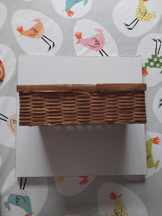 Cesto de vime em bom estado