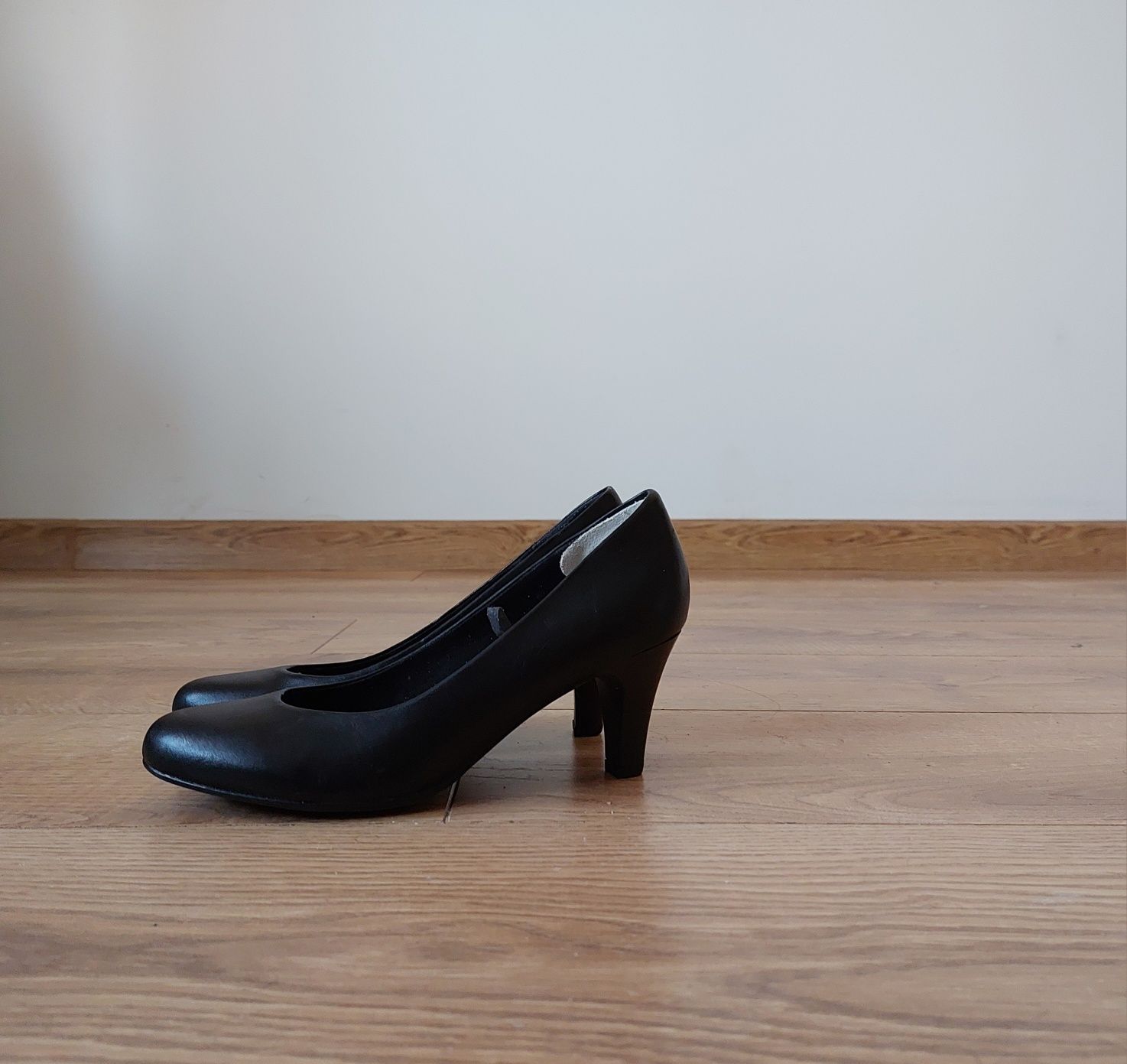 Класичні чорні туфлі 5th avenue