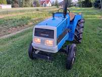 Japoński traktor mitsubishi moc25 4cylindrowy kosiarka mulczer