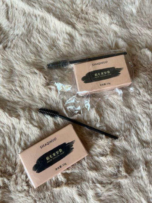 Набір ( кушон Veze і база під макіяж Jomtam)