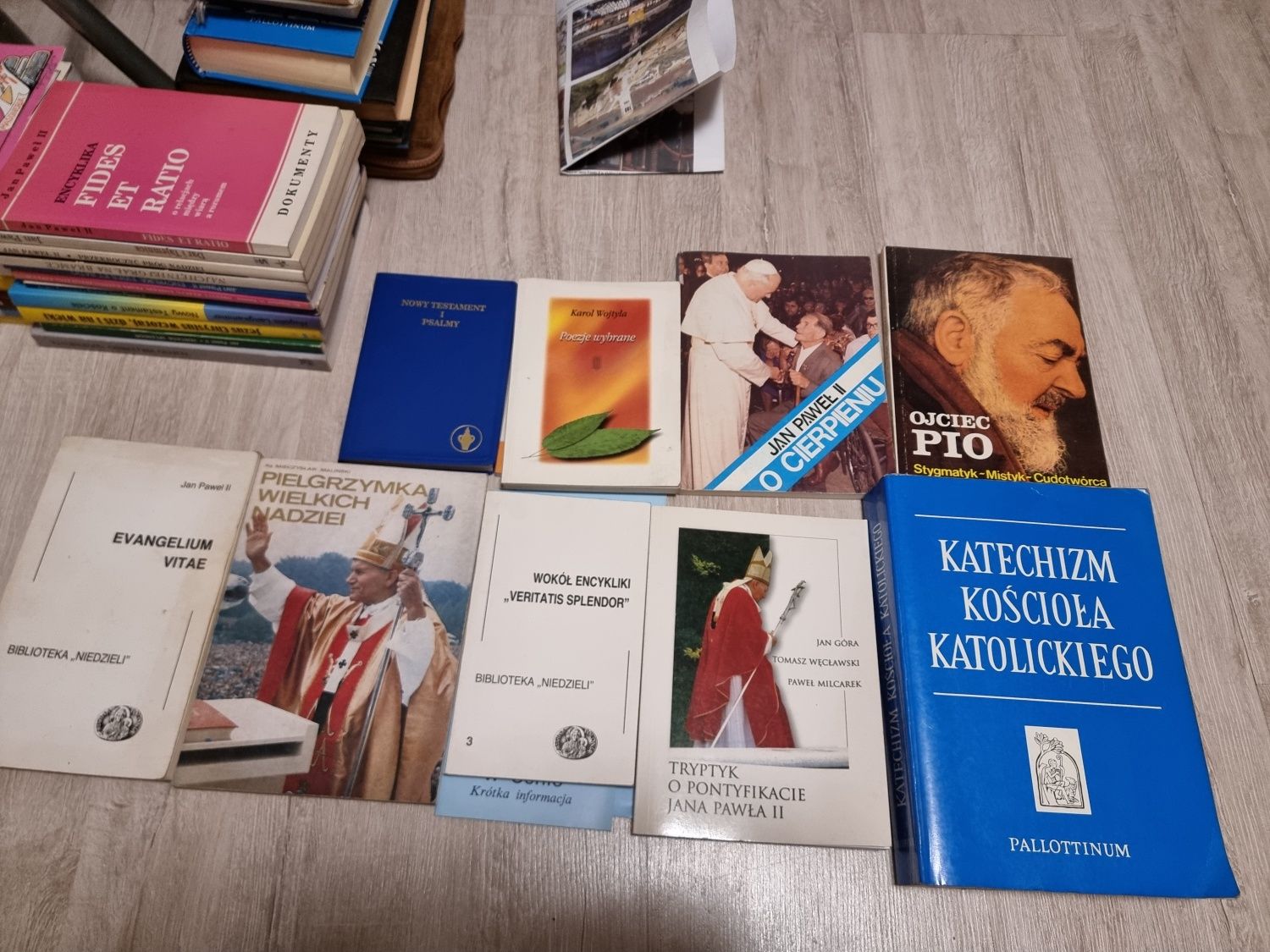 Ksiazki religijne , encykliki , Jan Pawel 2 , Nowy Testamemt