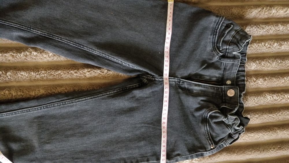 Утеплені джинси h&m для дівчинки 134-140 см.