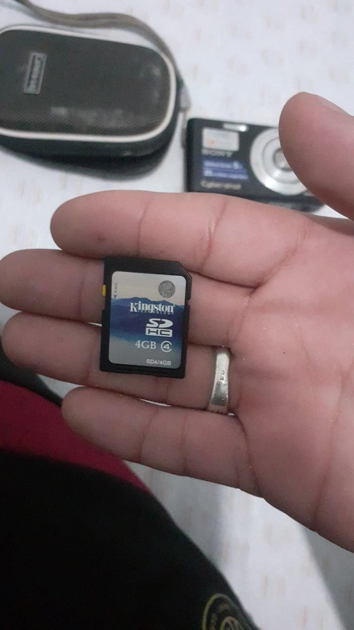 maquina fotografica+cartão de memoria4g