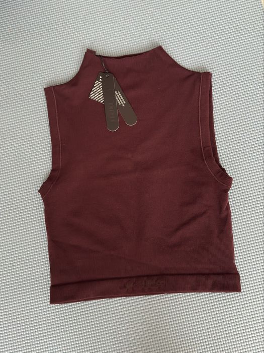 Топ Nike Sims vintage seamless mock neck bra