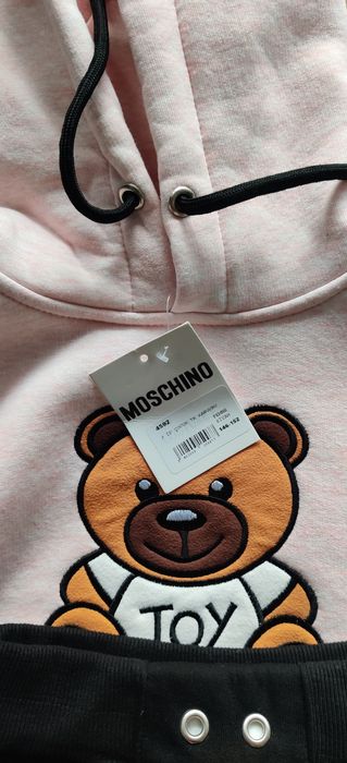 Dresy. Bluza, spodnie Moschino!