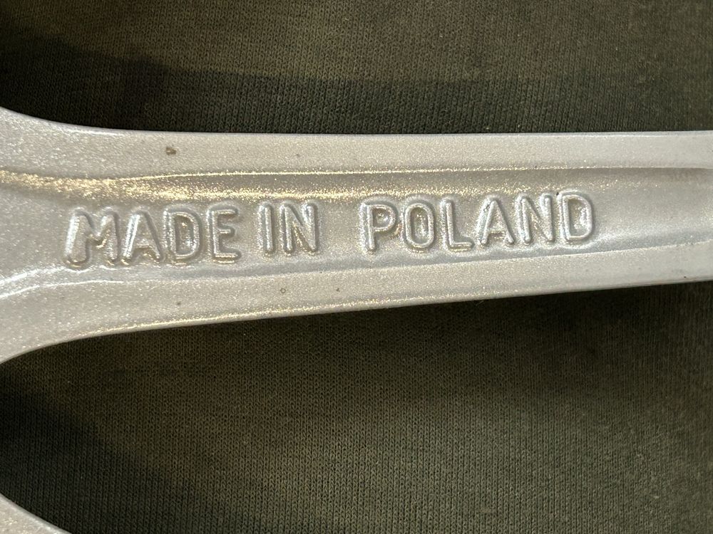 274 Felgi Aluminiowe VOLVO R 17 5x108 otwór 63,3 Nowe