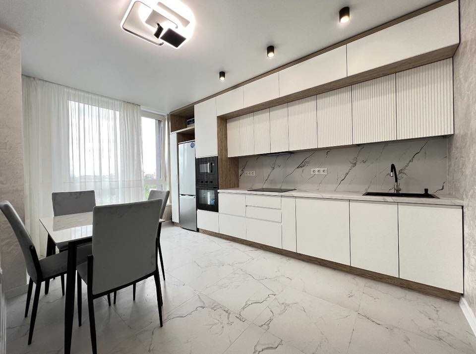 Продаж 1-кімнатна квартира з ремонтом в ЖК U One
