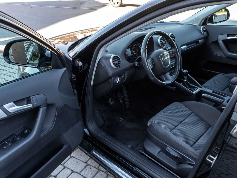 Wynajem Audi A3 Benzyna