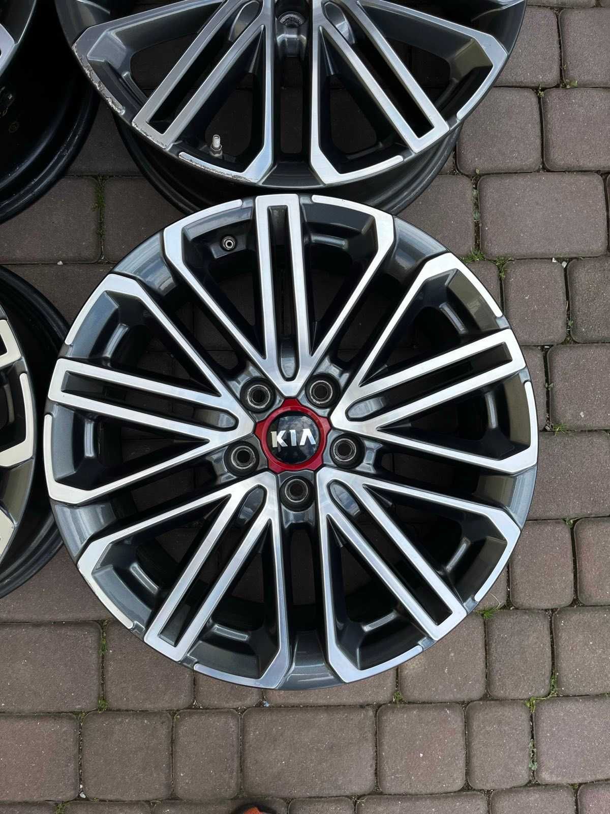 Oryginalne alufelgi Kia 5x114,3 18 CZUJNIK Proceed Ceed Optima Bicolor