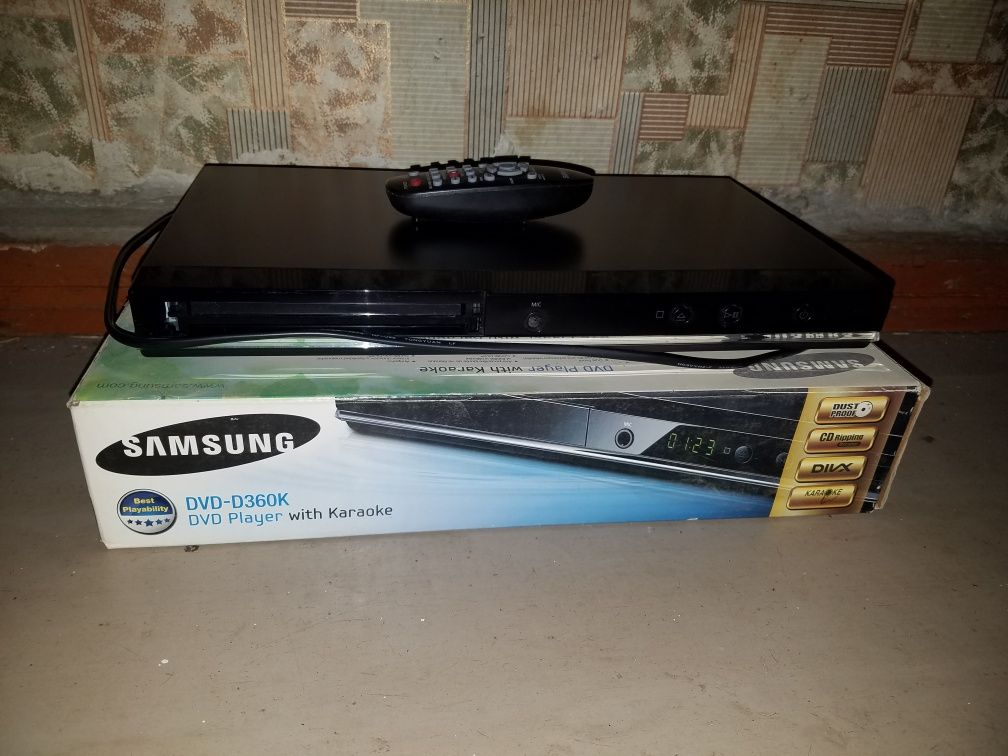 DVD проигрыватель с караоке Samsung D360K