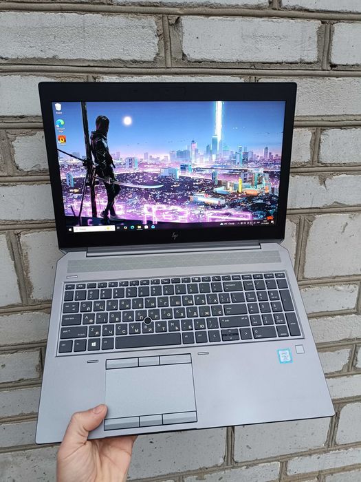 з Face ID ,6 ядер, Ігровий ноутбук HP (i7 9850H/16/512/T1000 4GB)