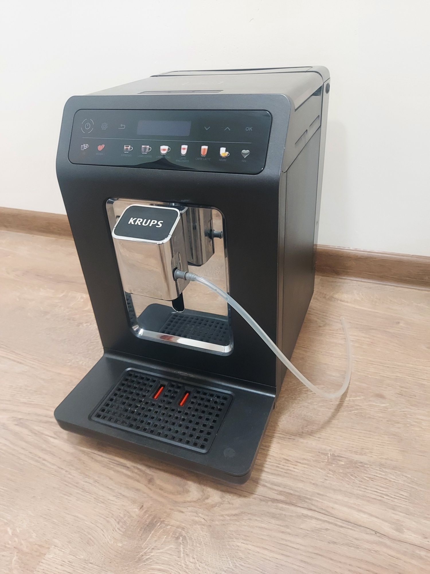 Ekspres do kawy automatyczny Krups EA895N10