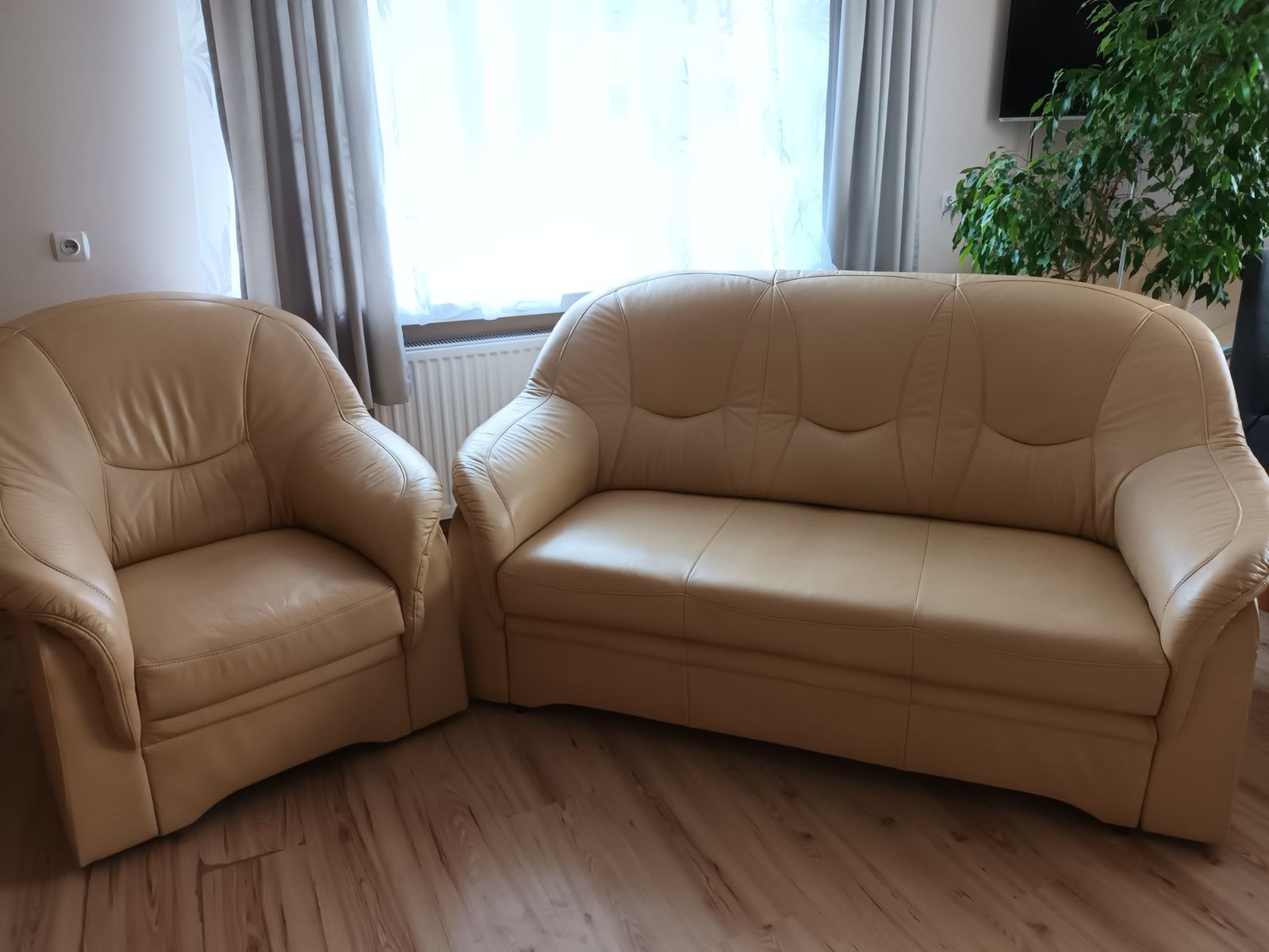 Sofa rozkładana i 2 fotele skórzane