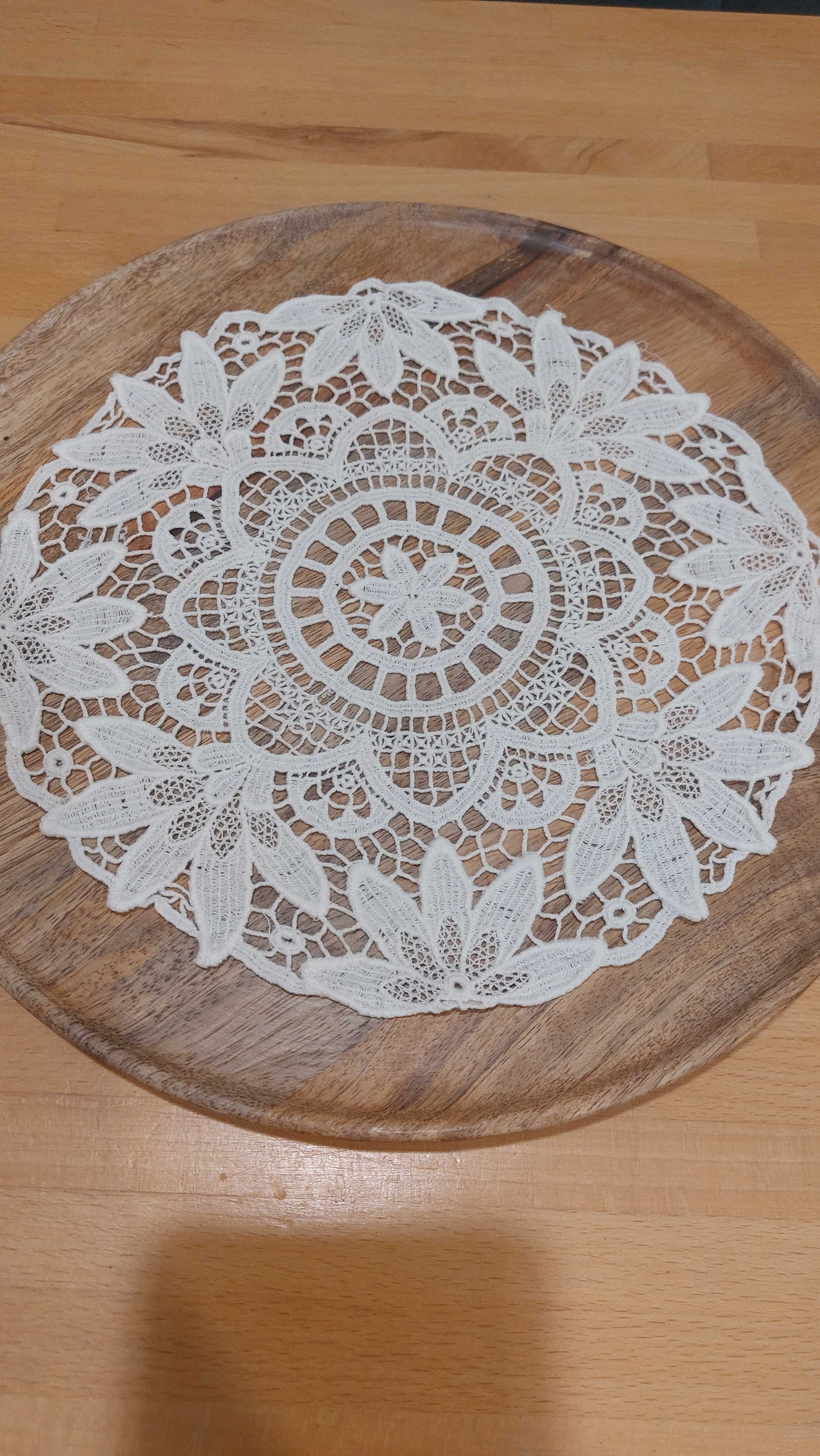 serweta piękna okrągła haft Richelieu cudo vintage len bawełna 23 cm