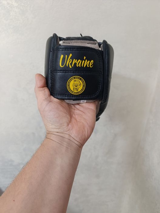 Шолом для боксу (єдиноборств)