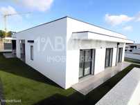 Moradia T3+1 Nova em Gasparinhos, Leiria
